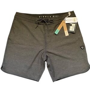 ✨NWT VISSLA Stoke’m 17.5” Board Shorts in Dark Charcoal Gray